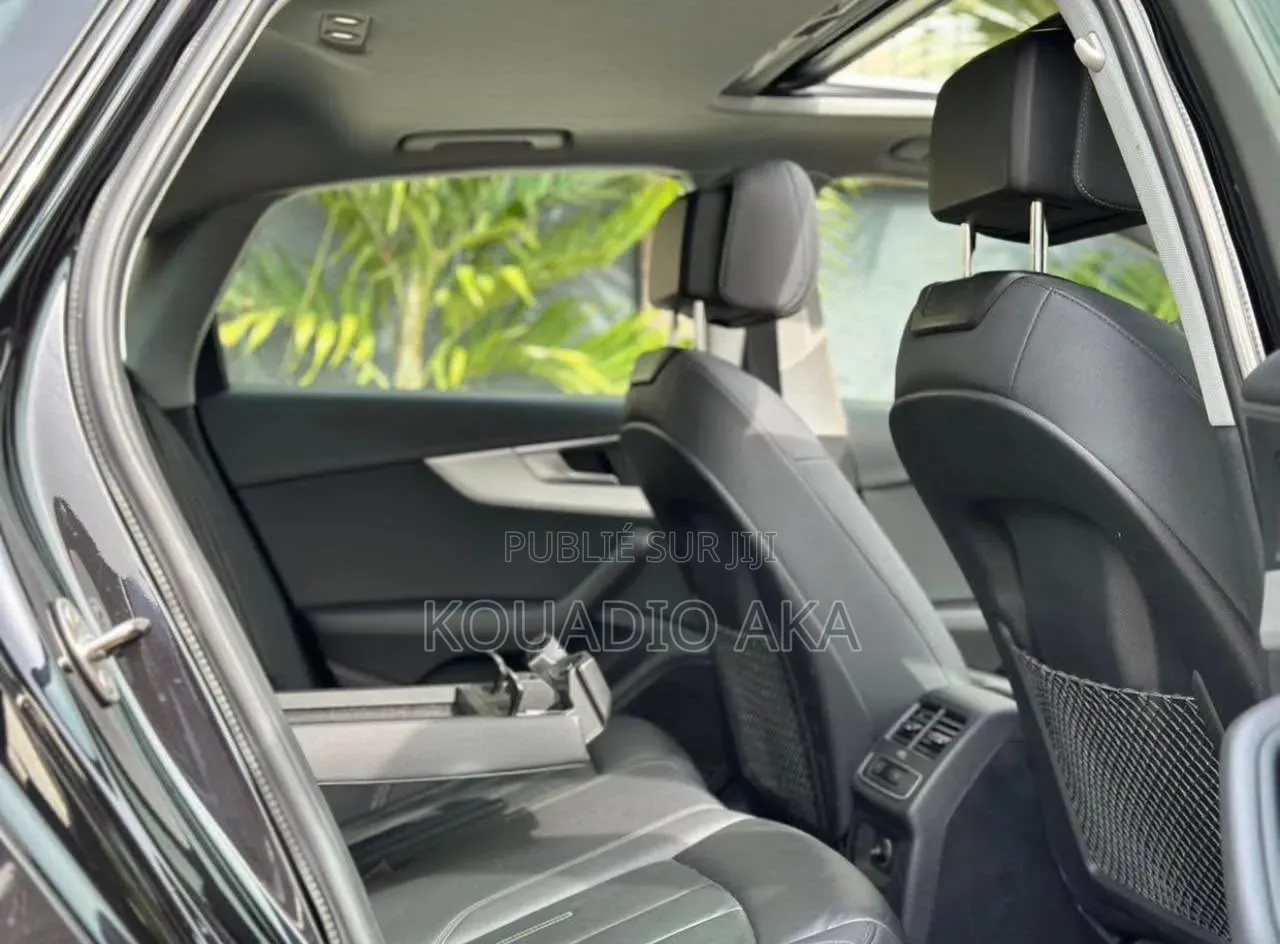 Audi A4 Premium Plus 2023 Noir Mat
