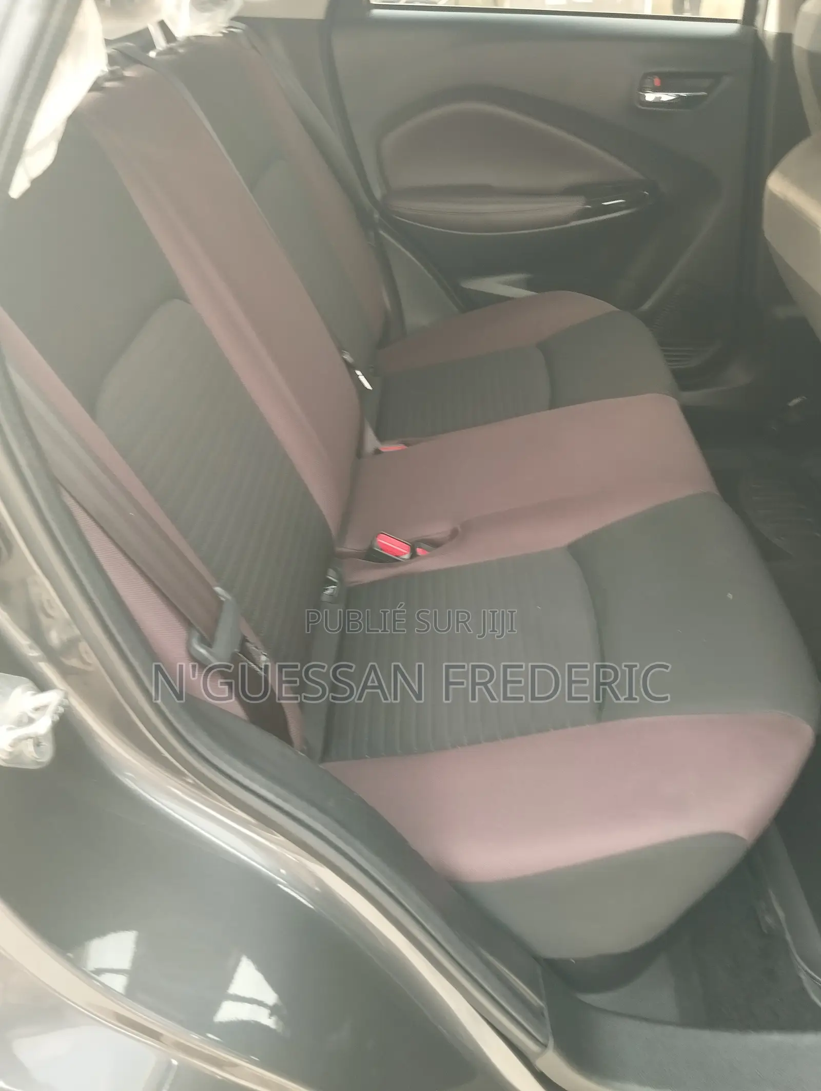 Suzuki Fronx 2024 Gris