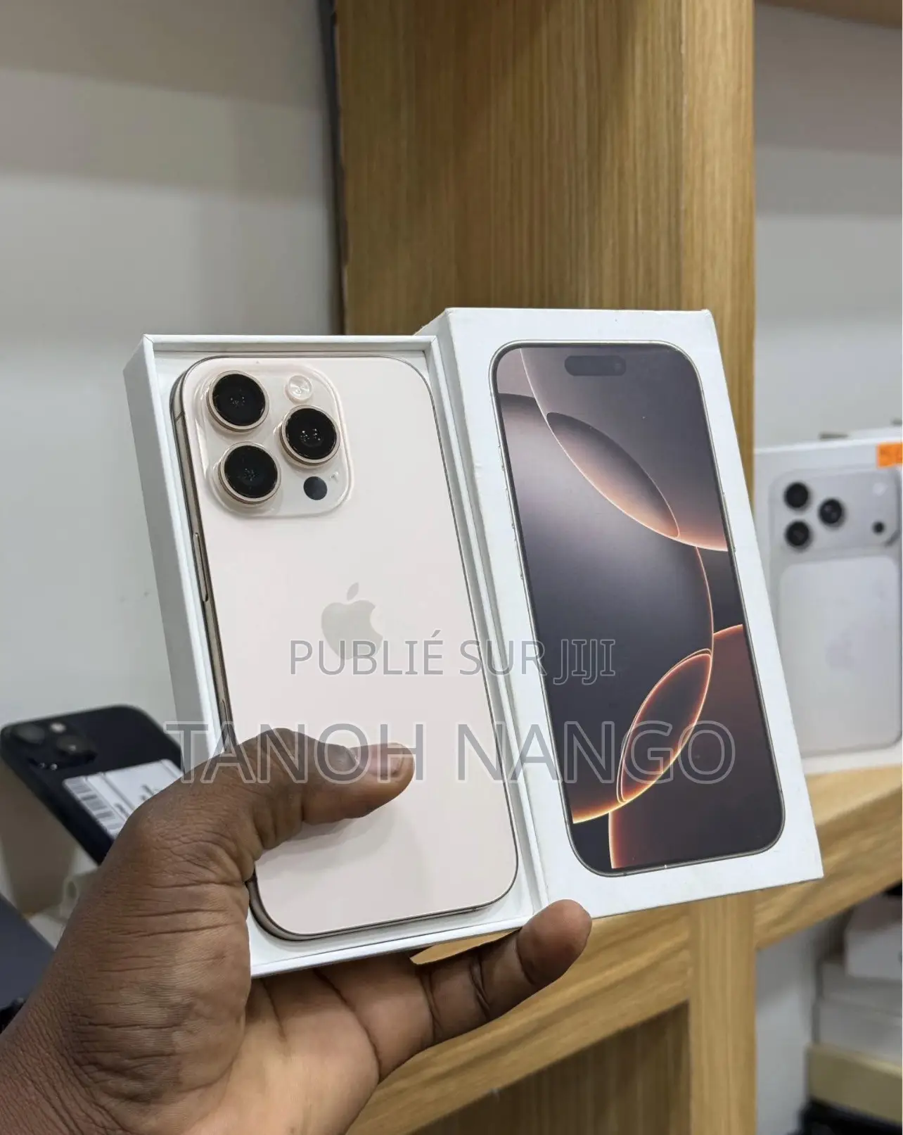 Pomme iPhone 16 Pro 256 GB Doré