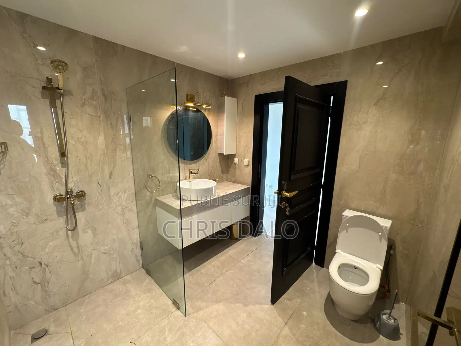 4chbre Appartement dans Roberson, Cocody à Louer