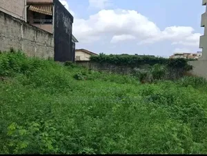 Terrain De 500 M en Vente À Cocody Rivera Bonoumin