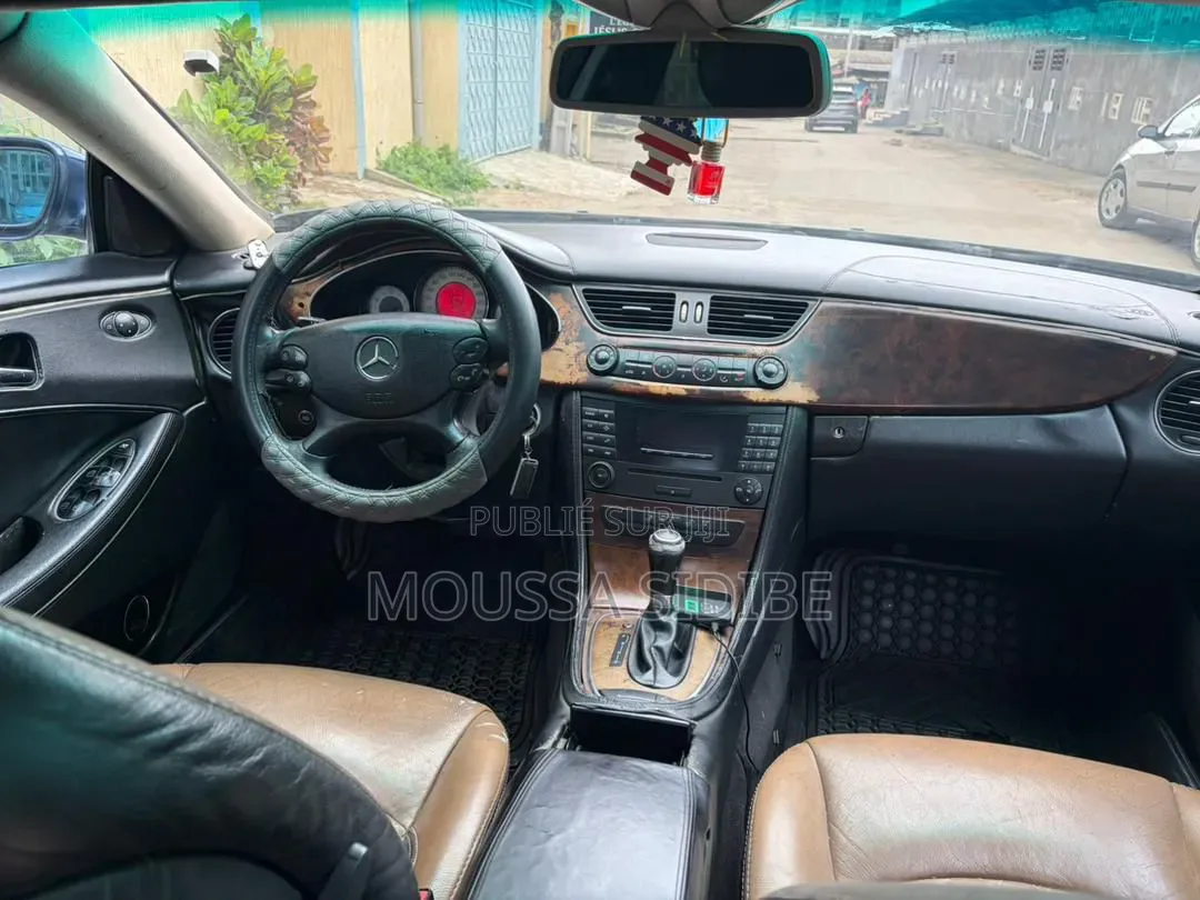 Mercedes-Benz CLS 2005 Noir