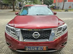 Nissan Pathfinder Platinum 4dr 4x4 (3.5L 6cyl) 2017 Rouge