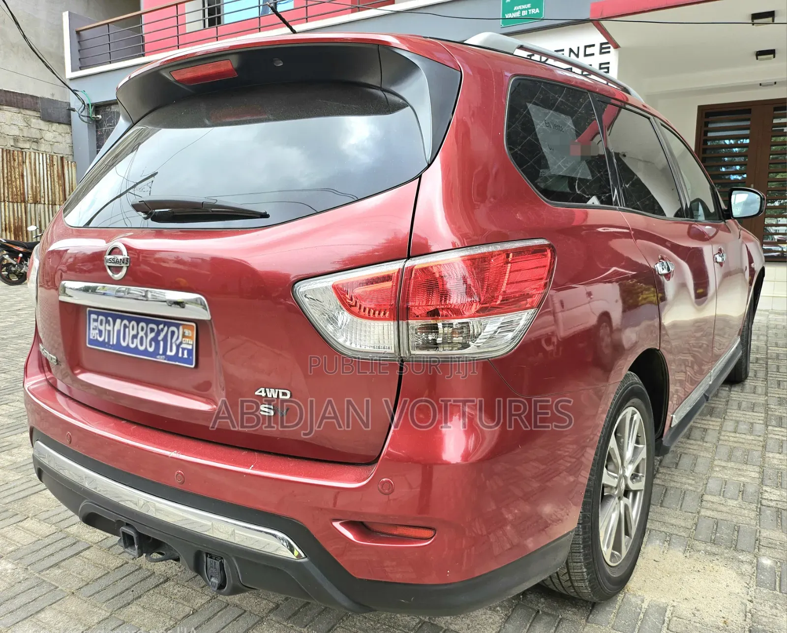 Nissan Pathfinder Platinum 4dr 4x4 (3.5L 6cyl) 2017 Rouge