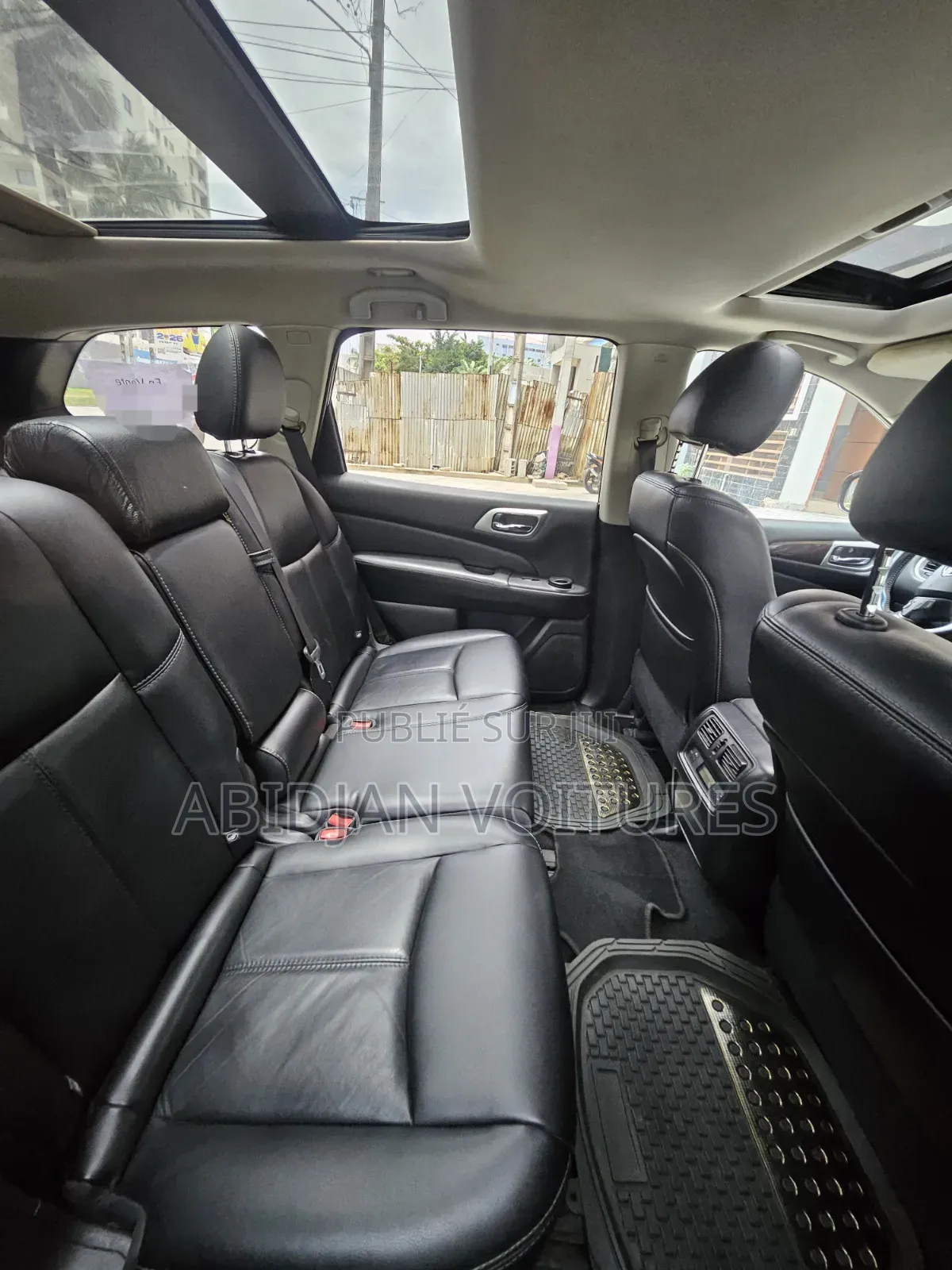 Nissan Pathfinder Platinum 4dr 4x4 (3.5L 6cyl) 2017 Rouge