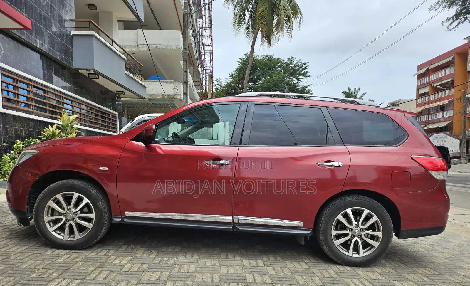 Nissan Pathfinder Platinum 4dr 4x4 (3.5L 6cyl) 2017 Rouge