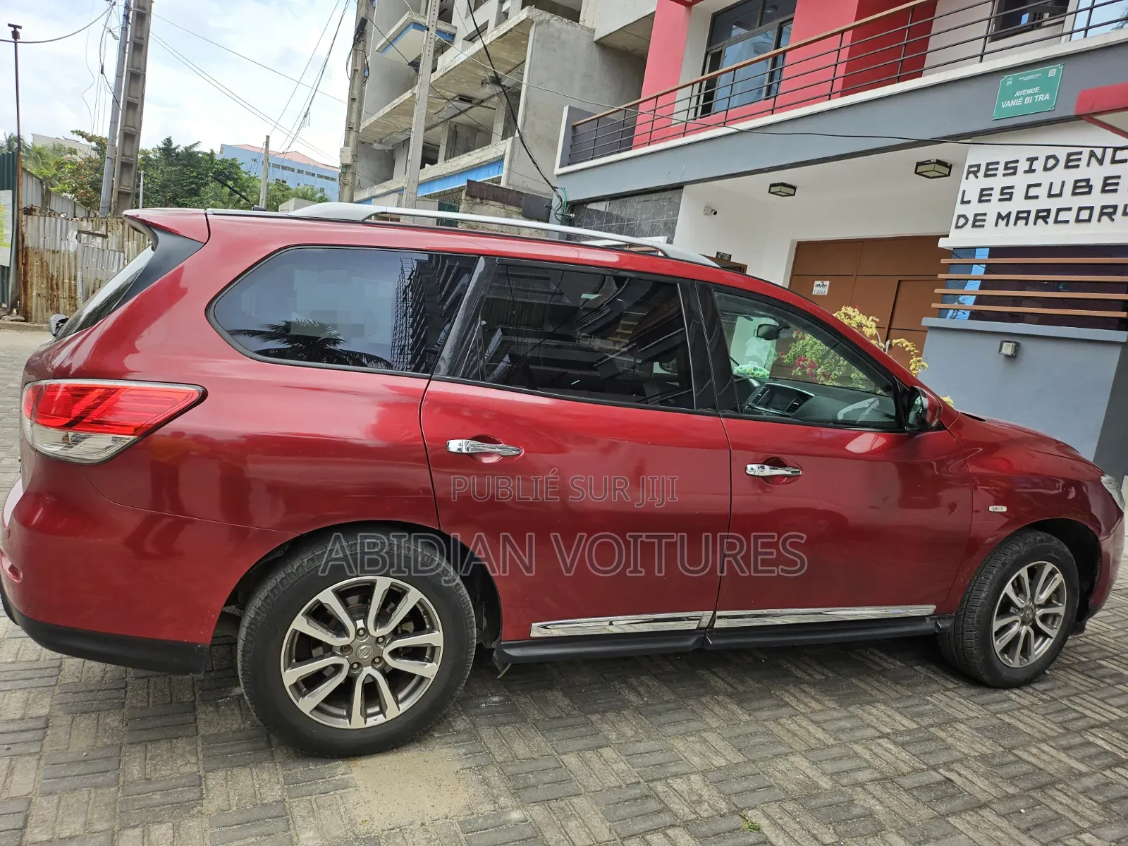 Nissan Pathfinder Platinum 4dr 4x4 (3.5L 6cyl) 2017 Rouge