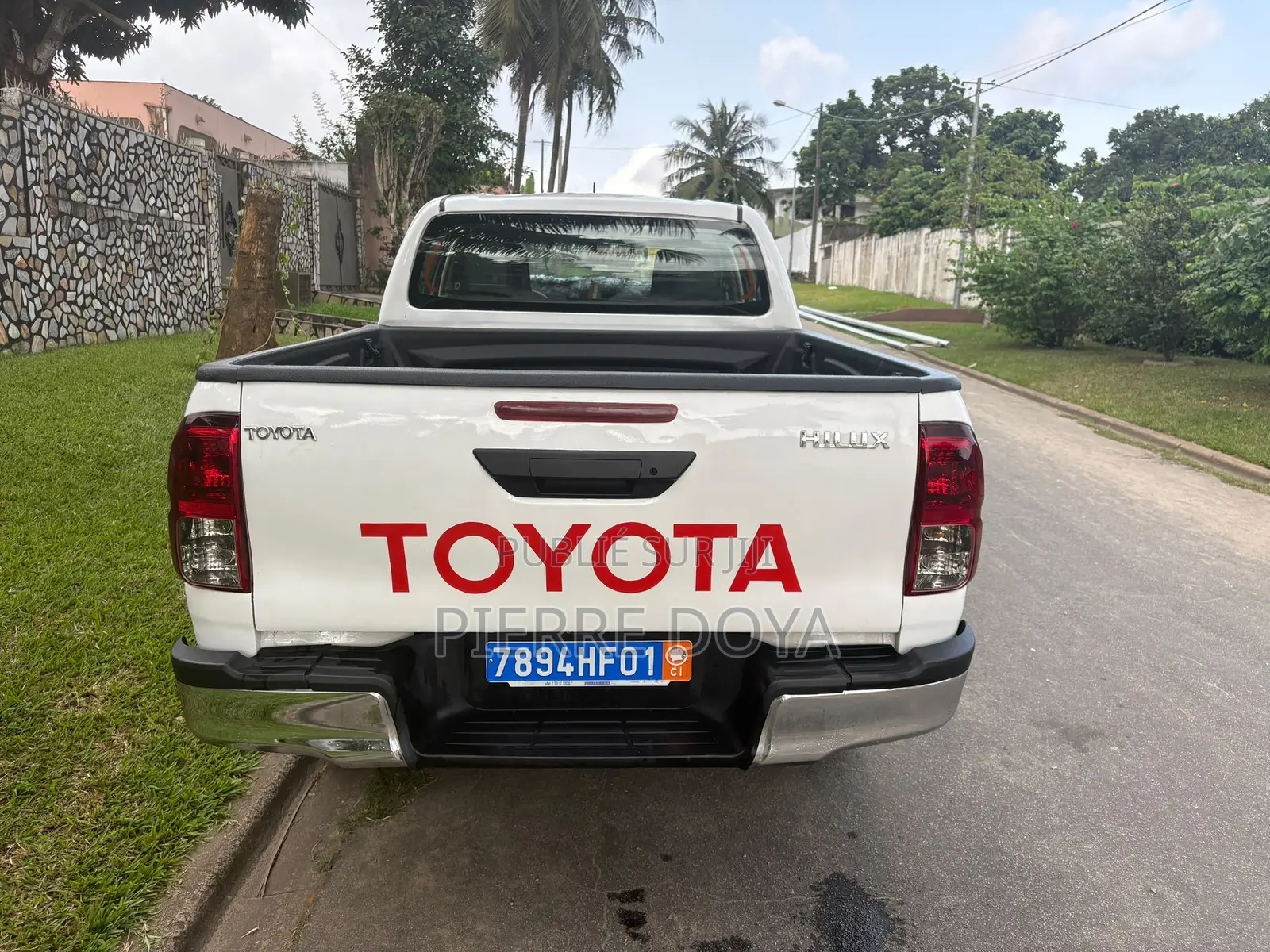 Toyota Hilux Revo Double Cab Deisel 2.4 RWD 2018 Blanc cassé