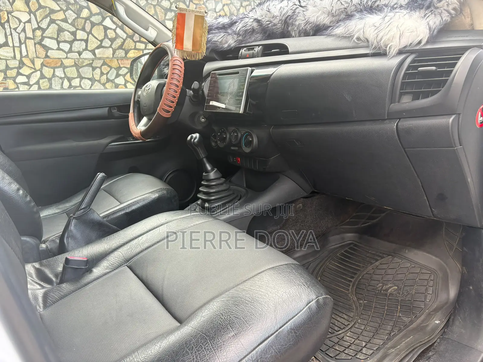 Toyota Hilux Revo Double Cab Deisel 2.4 RWD 2018 Blanc cassé