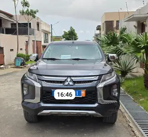 Mitsubishi L200 2022 Noir
