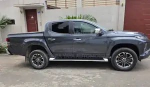 Mitsubishi L200 2022 Noir