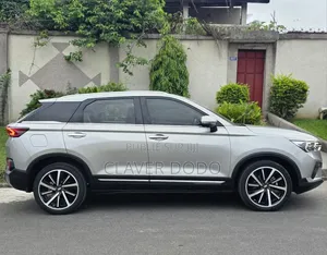 Bestune T77 1.2 FWD 2022 Gris