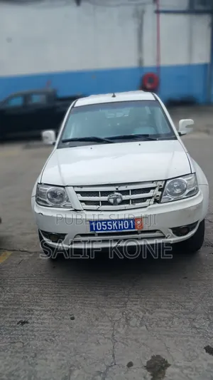 Tata Xénon 2020 Blanc cassé