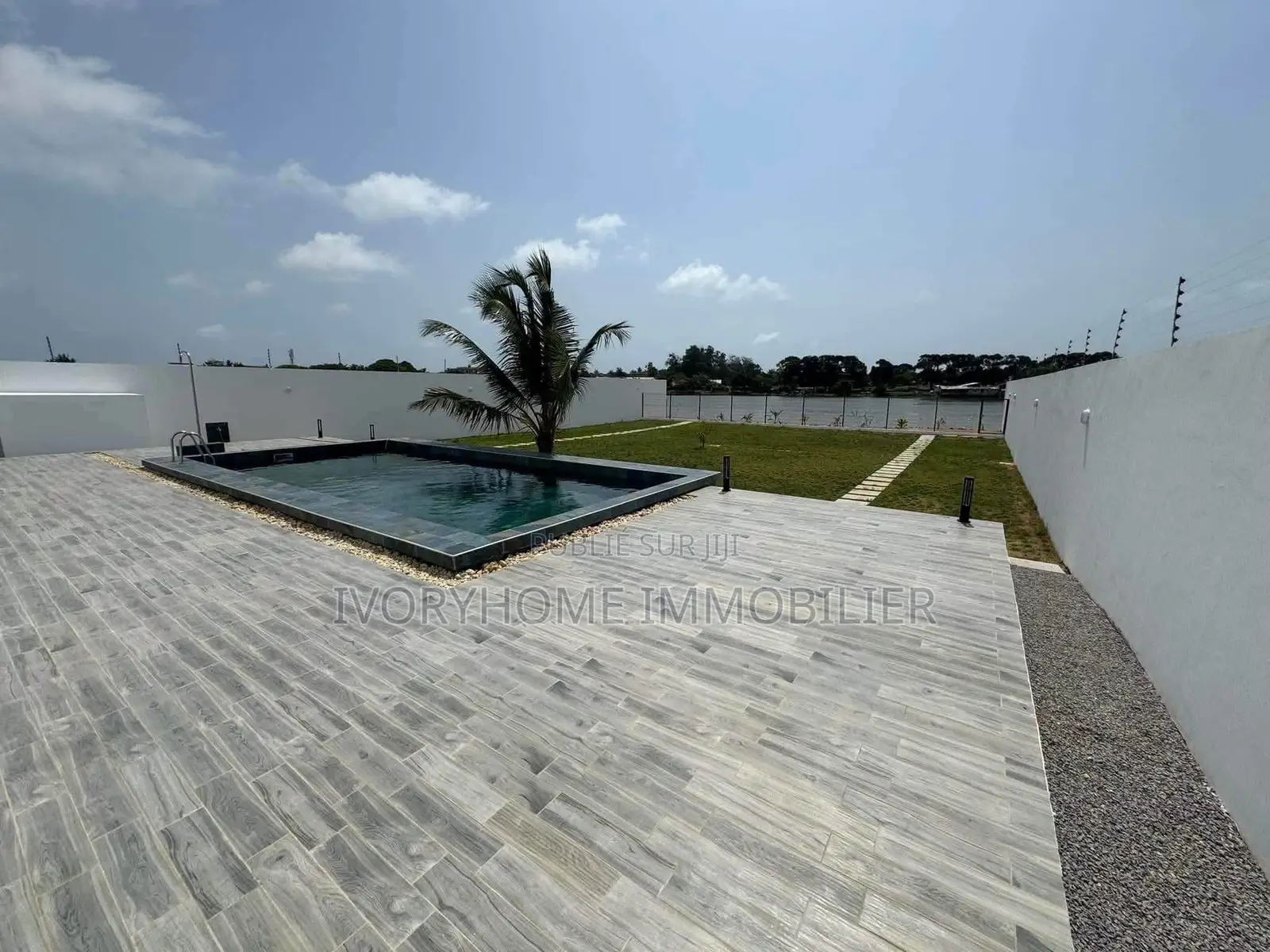 4chbre Villa dans Grand-Bassam à Louer