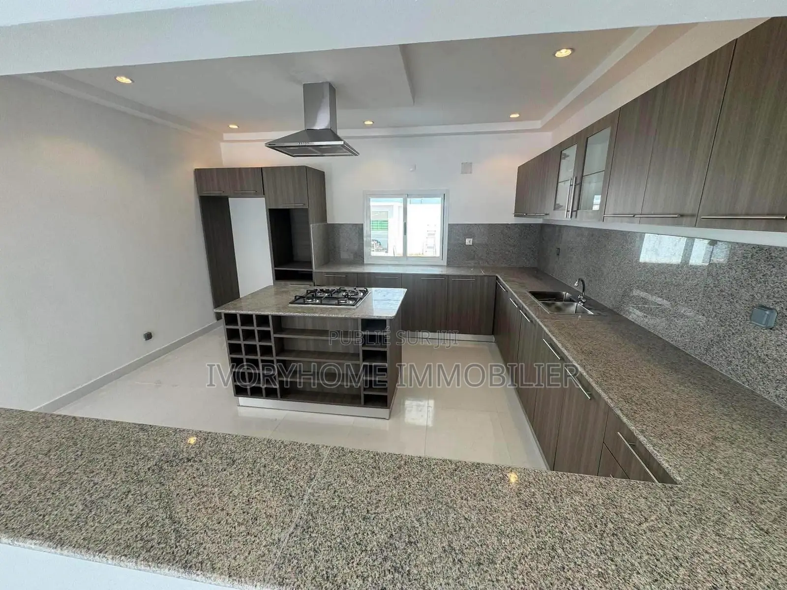 4chbre Villa dans Grand-Bassam à Louer