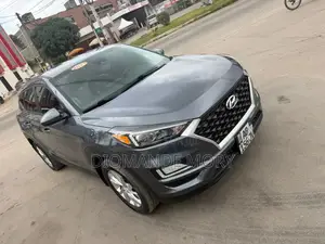 Hyundai Tucson SE 2021 Gris