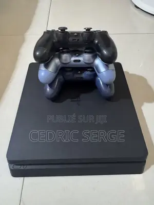 PS4 Slim Craqué