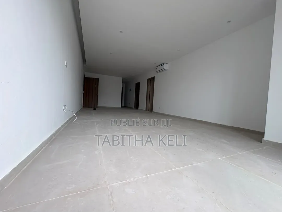 3chbre Appartement dans Cocody à Louer