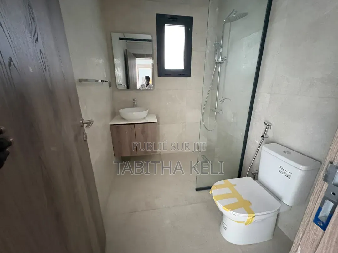 3chbre Appartement dans Cocody à Louer