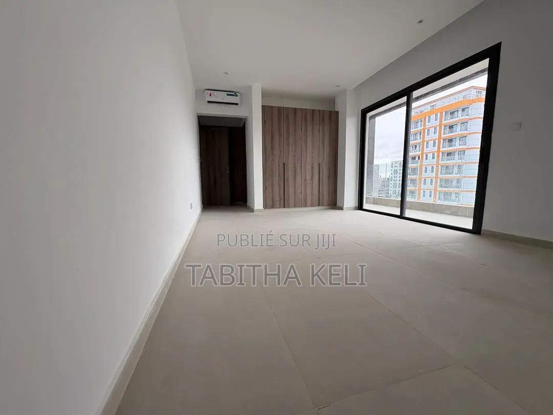 3chbre Appartement dans Cocody à Louer