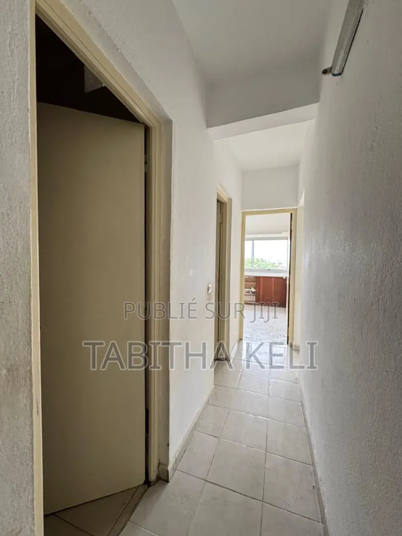 3chbre Appartement dans Cocody à Louer