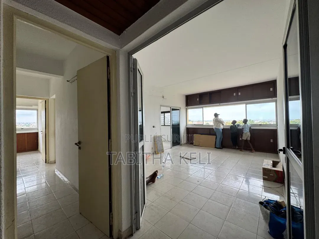 3chbre Appartement dans Cocody à Louer
