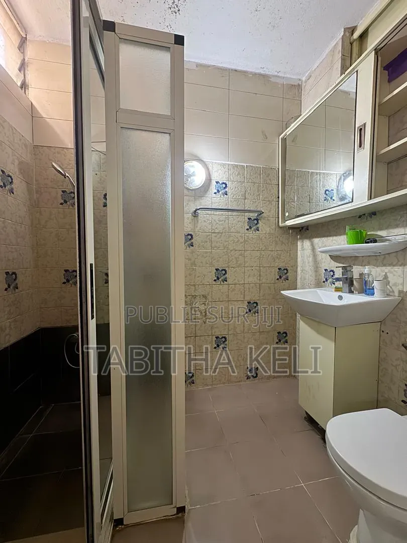 3chbre Appartement dans Cocody à Louer