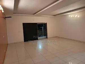 3chbre Appartement dans Cocody à Louer
