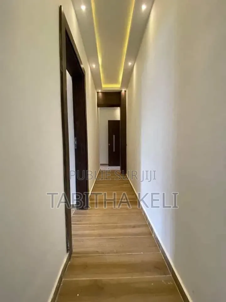 2chbre Appartement dans Cocody à Louer