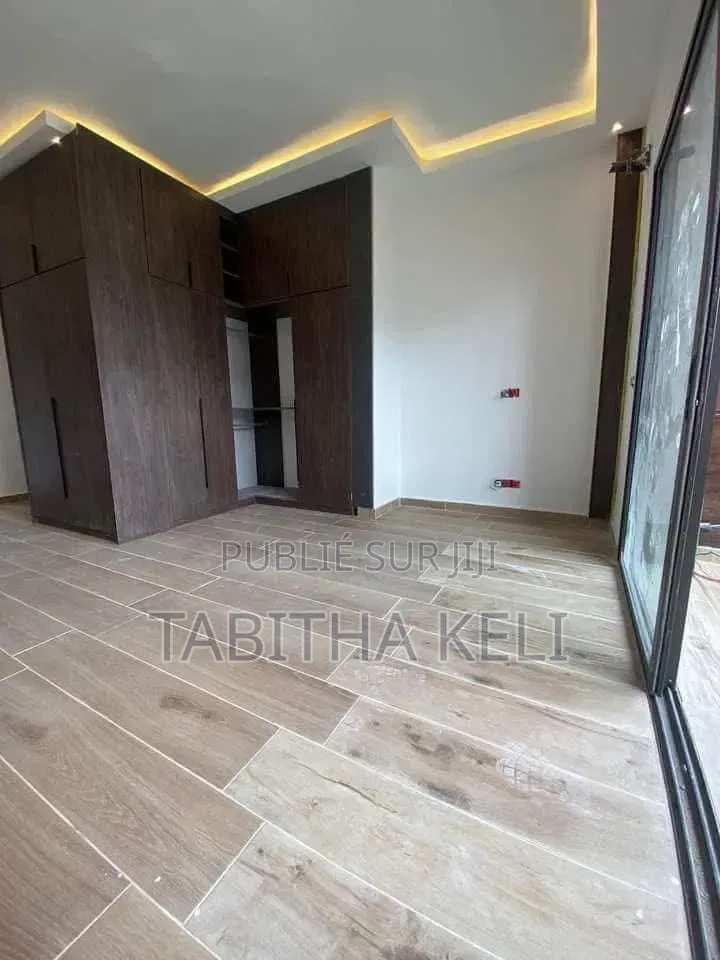 2chbre Appartement dans Cocody à Louer