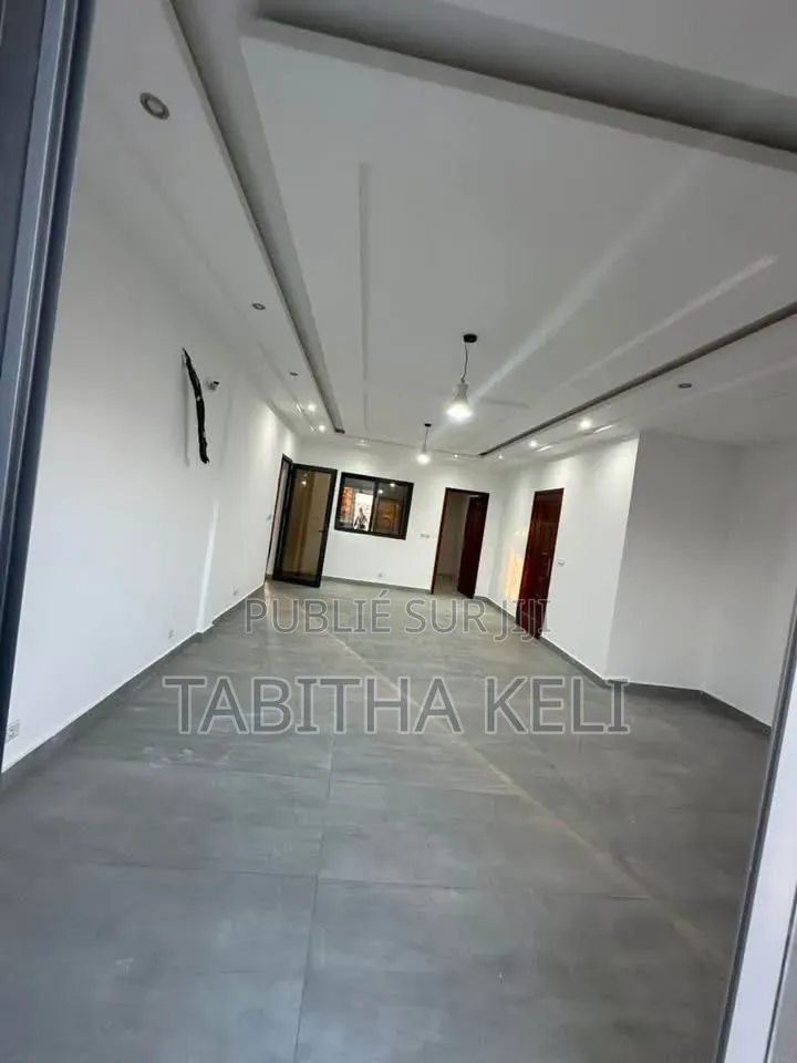 2chbre Appartement dans Cocody à Louer