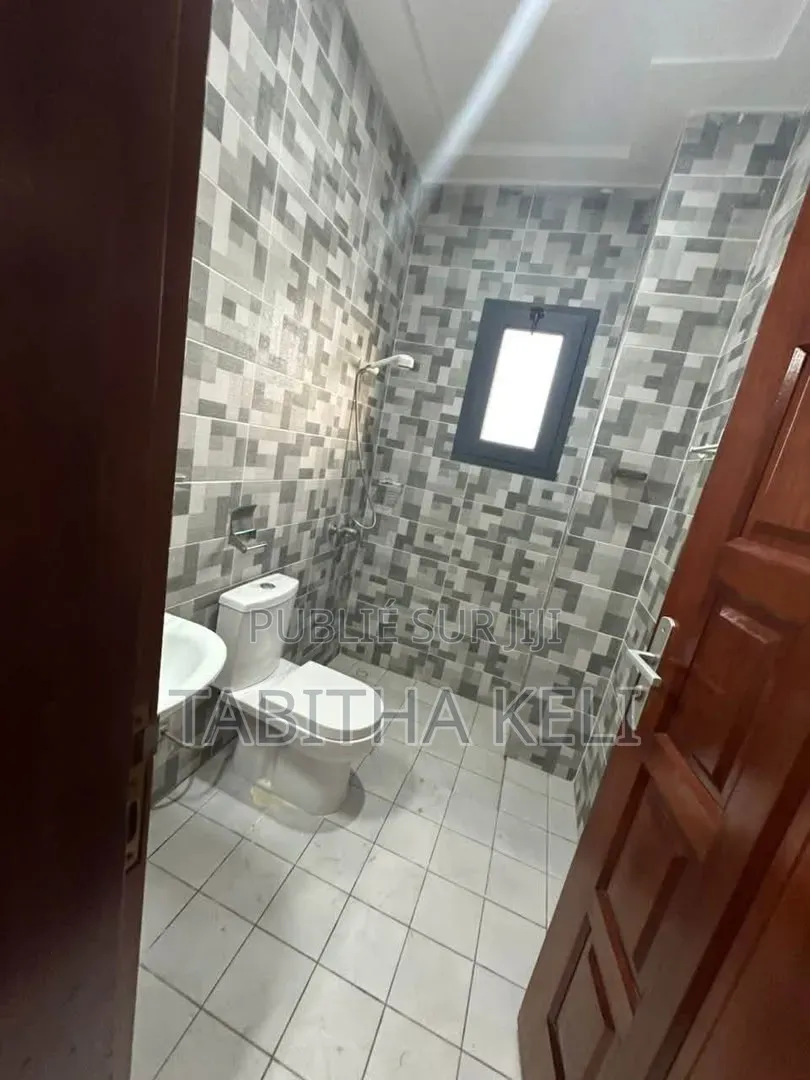 2chbre Appartement dans Cocody à Louer