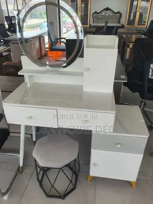 Coiffeuse Avec Tabouret Confortable