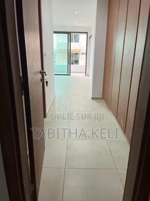 3chbre Appartement dans Cocody à Louer