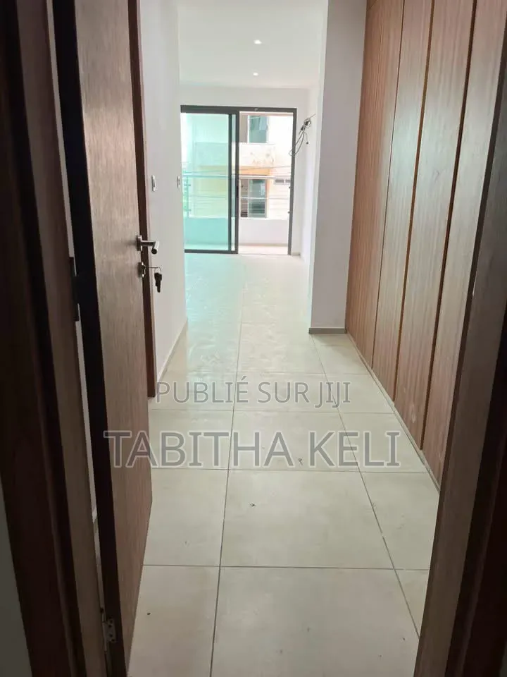 3chbre Appartement dans Cocody à Louer