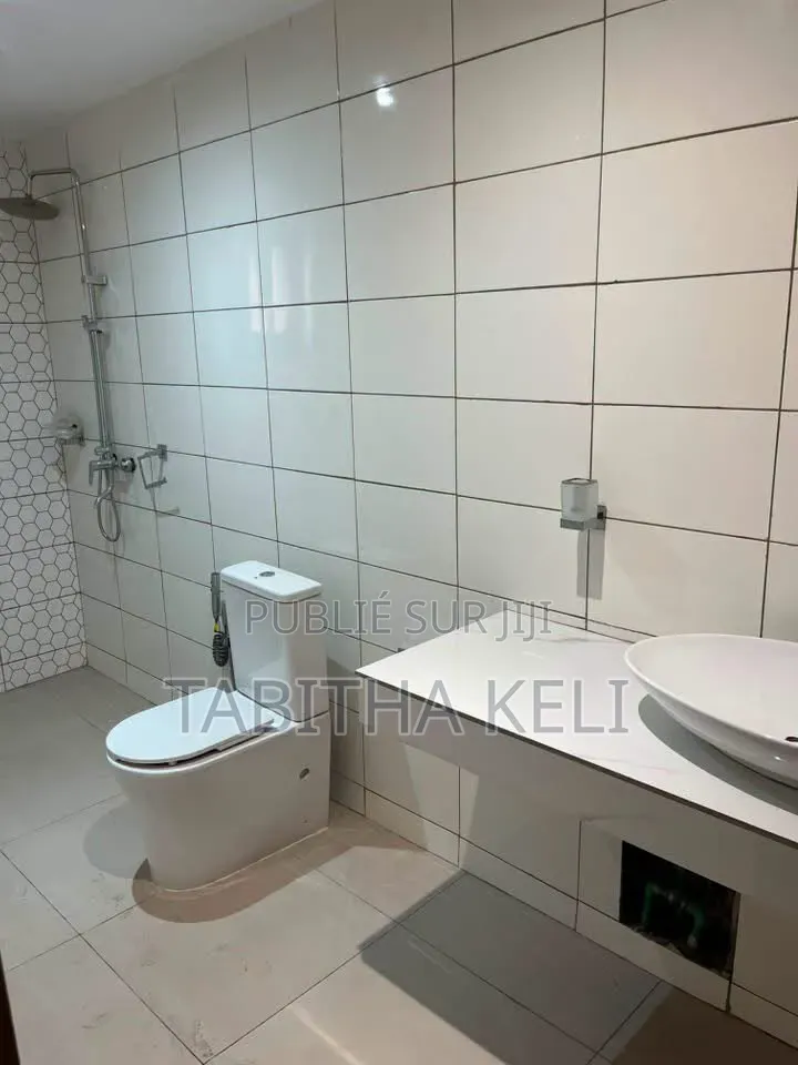 3chbre Appartement dans Cocody à Louer
