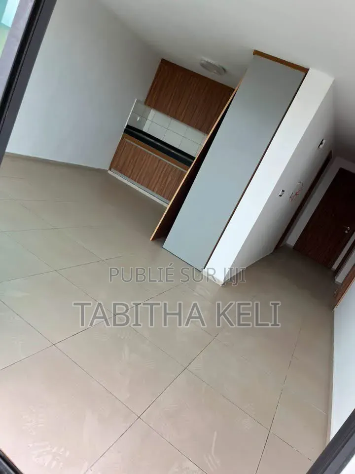 3chbre Appartement dans Cocody à Louer