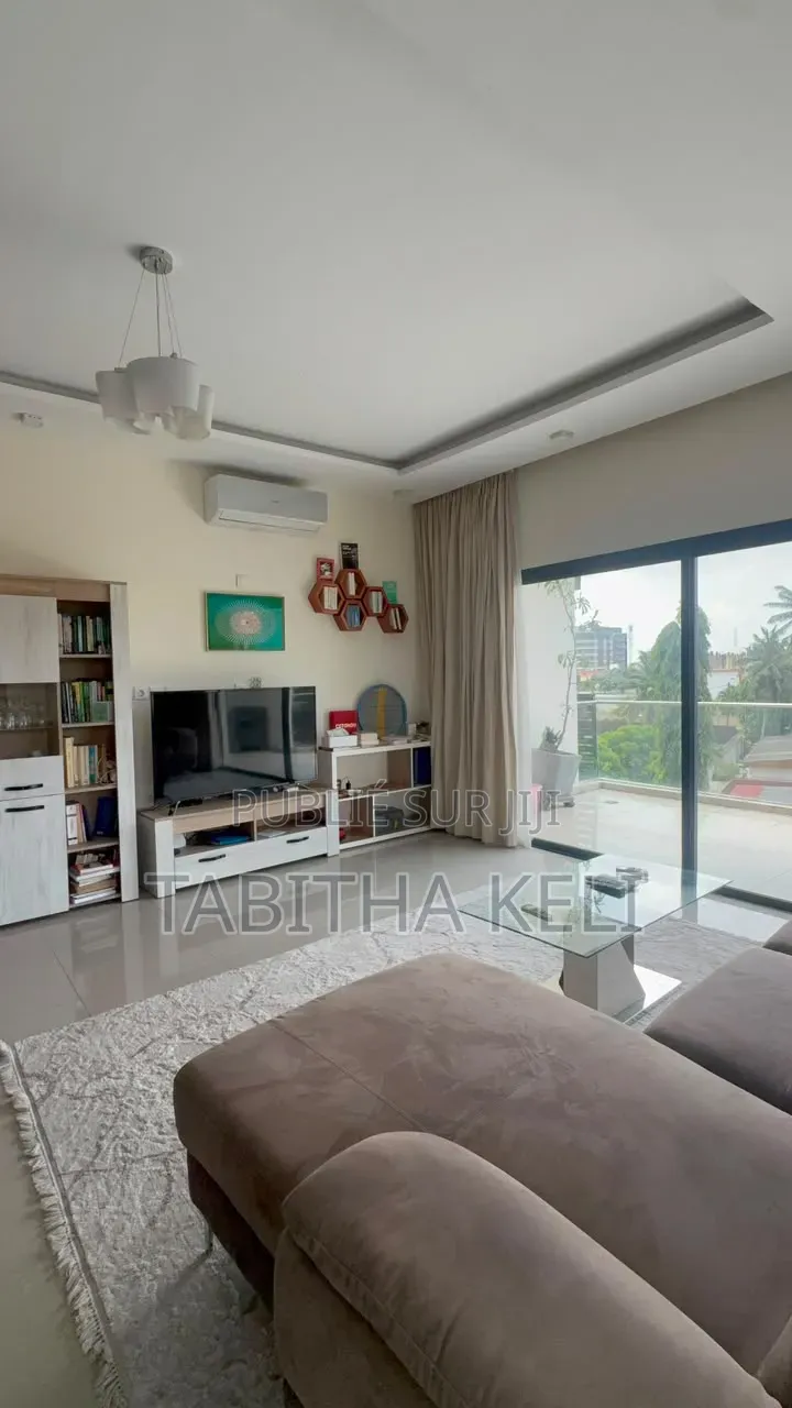 Meublé 3chbre Appartement dans Cocody à Louer