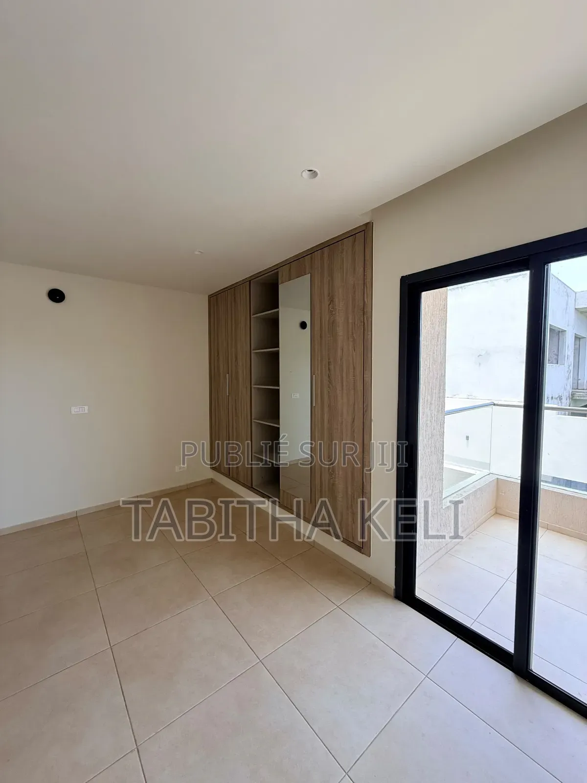 4chbre Duplex dans Cocody à Louer