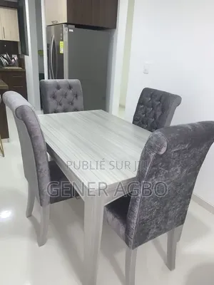 Table À Manger