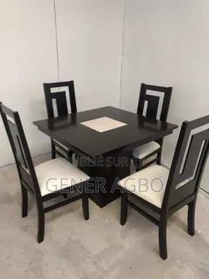Table À Manger