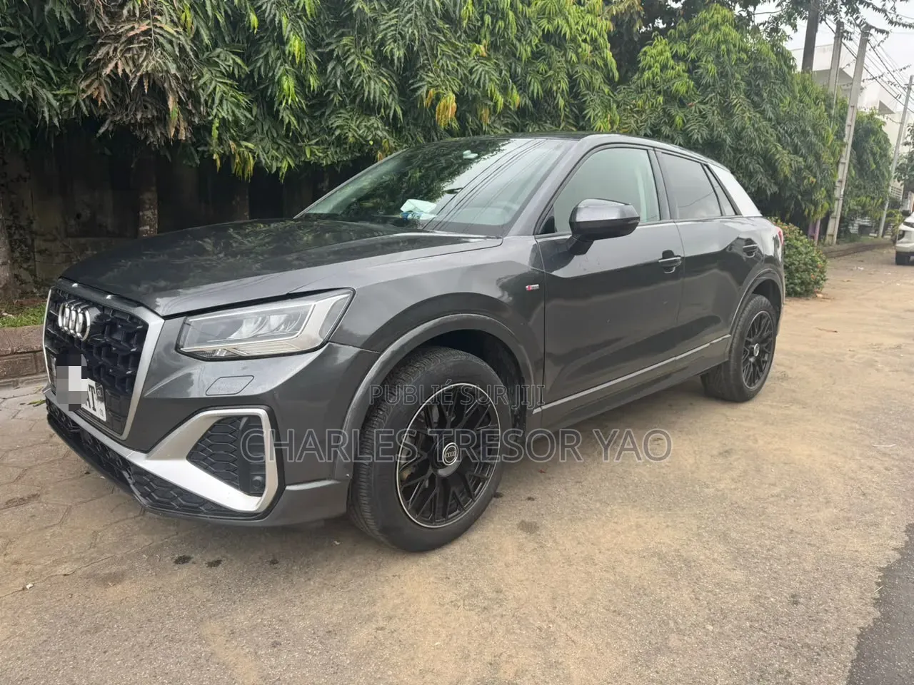 Audi Q2 2022 Gris