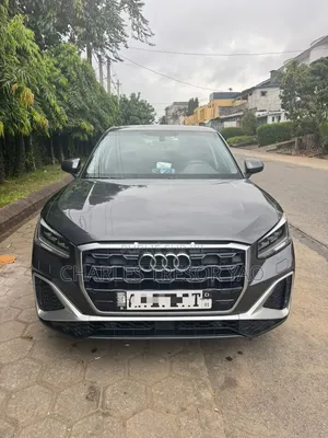 Audi Q2 2022 Gris
