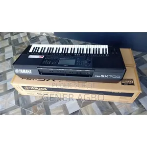 Piano Yamaha Sx700