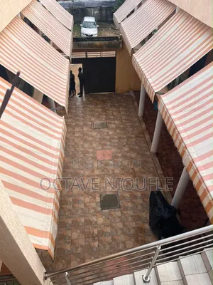 2chbre Appartement dans Terre De Grace, Cocody à Louer