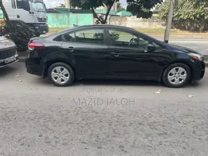 Kia Forte S Sedan 2018 Noir