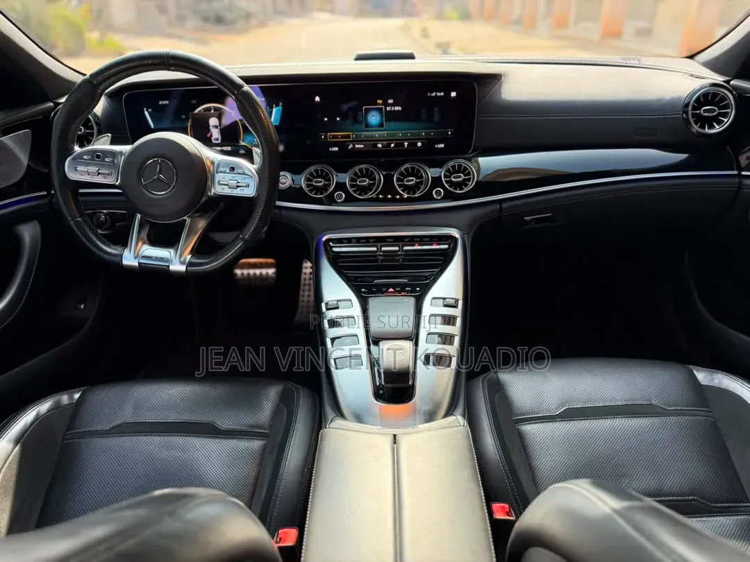 Mercedes-Benz AMG GT 2021 Blanc cassé
