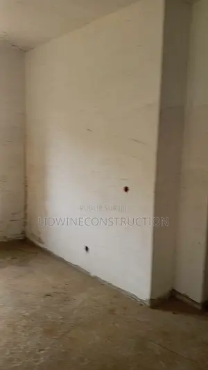 3chbre Duplex dans Port-Bouët à Vendre