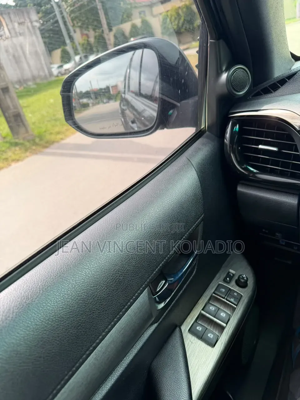 Nouveau Toyota Hilux 2024 Noir Mat