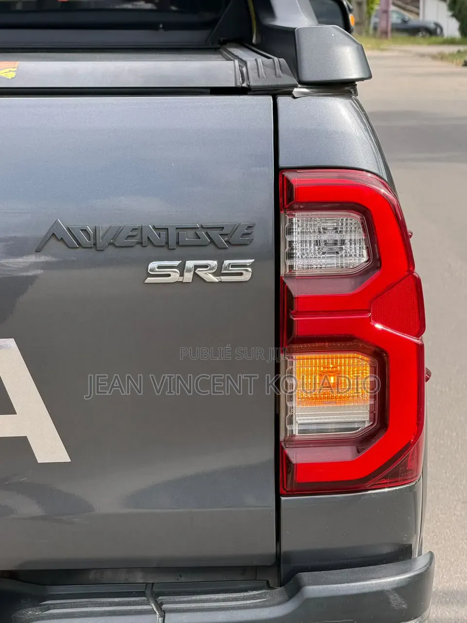 Nouveau Toyota Hilux 2024 Noir Mat
